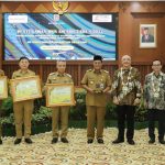 GUBERNUR Kalimantan Selatan H. Sahbirin Noor Menerima 2 (Dua) Penghargaan dari Badan Kepegawaian Negara atau BKN Award 2022