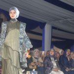 MENAMPILKAN Salah Satu Produk unggulan Kota Banjarmasin di Hari Ulang Tahun ke 496