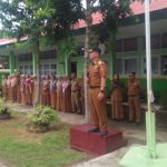Camat Lubuk Basung Sebagai Pembina Upacara di SMPN 6 Geragahan Lubuk basung Agam.