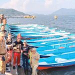 Bupati Delis serahkan 50 Perahu Bermesin Untuk Nelayan Morut