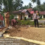 Bhabinkantibmas Nagari Kampung Pinang Lubuk Basung, Bersama Jorong Sambangi Warga Binaan, Sampaikan Pesan samo Warga.