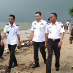 PJ Bupati Takalar Tinjau Dampak Abrasi Di Desa Punaga, Ini harapan Pemdes