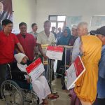 Terpanggil karena Nurani, Rachmat Hidayat Donasi Belasan Alat Bantu untuk Disabilitas di Desa Pesanggrahan Lombok Timur