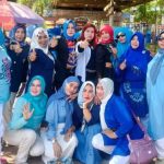 RAYAKAN Anniversary ke – 4, Srikandi WCM Gelar Senam Sehat Bahagia di Pantai Batakan Kabupaten Tanah Laut