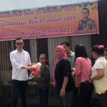 Hendra SH,MH. Bagikan Sembako Kepada Warga Kurang Mampu, Sebanyak 150 Paket