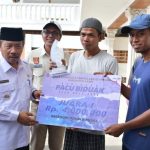 Bupati Agam Serahkan Hadiah Pacu Biduak Open Race 2022, Juara I Dapat Reward Khusus