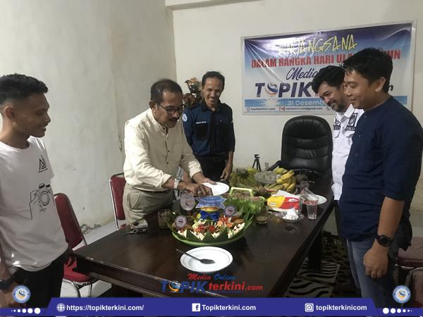 Peringati HUT Ke-4, Media Online Topikterkini.com Anjang Sana Ke Panti Asuhan