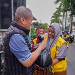 Berbagi Kebahagiaan dengan Para Pahlawan Keluarga di Kota Mataram, HBK Sebar Bantuan Sembako
