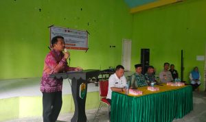 Sekda Suprizal Jusuf, Serahkan Perahu Karet di Tiga Kecamatan Rawan Banjir di Buol