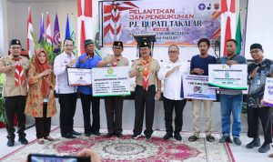 Kunjungi Takalar, Mentan SYL Serahkan Bantuan Bibit Buah dan Alsintan