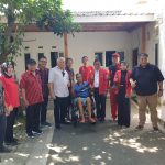 Mantan Kades Kuripan Lalu Maiwarte Lumpuh, Rachmat Hidayat Datang Bawakan Kursi Roda Elektrik Warna Merah