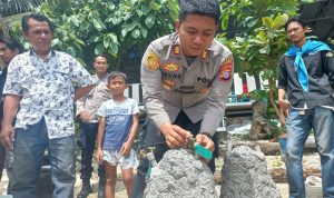 Peduli Terhadap Lingkungan Kapolsek Luwuk Hadiri Transplantasi Terumbu Karang