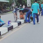 Jelang Hari Jadi Takalar ke-63, Dinas PUPR Lakukan Pengecatan Trotoar Jalan