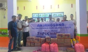 Peringati HUT Ke-4, Media Online Topikterkini.com Anjang Sana Ke Panti Asuhan