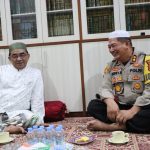 KAPOLRES Kabupaten Hulu Sungai Tengah Silaturahmi ke KH. M. Bakhiet Pimpinan Majelis Ta’lim Nurul Muhibbin