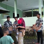 BAPERA KECAMATAN NARMADA Dan Endri S foundation Rangkul IKA Al-HIKMA dan Kepala Desa Selat Berbagai Takjil untuk Anak Yatim