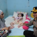 KUNJUNGAN Kapolres HST kepada Anggota Personil yang Sakit
