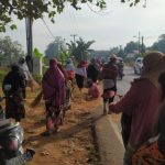Peduli Kebersihan Lingkungan, Pemdes Sawakung Beba Libatkan Warga Kerja Bakti