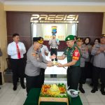 PAGI hari Kodim 1002 HST Berikan Surprise dalam Rangka HUT Bhayangkara Ke-77 Tahun 2023