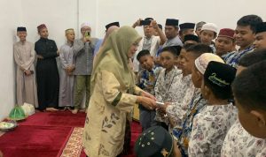 Anak Yatim Turut Hadir Dalam Pengajian Rutin di Rujab Bupati Takalar