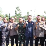 KAPOLDA Kal-sel Laksanakan Penanaman Bibit Pohon di Taman Kamboja Kota Banjarmasin