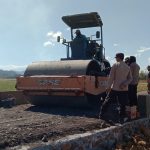 Dibantu Alat Berat, Pengerasan Jalan Sepanjang 1.400 Meter Dikebut Satgas TMMD ke 117 Kodim Takalar