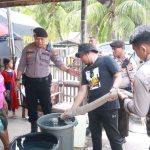 Aksi Peduli Warga Terdampak Kekeringan, Sat Samapta Polres Donggala Salurkan Air Bersih di Kelurahan Boneoge