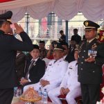 Dandim 1311/Morowali Memimpin Upacara Penurunan Bendera di Kabupaten Morowali Utara