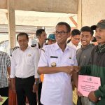 Serahkan Bantuan Nelayan, Pj. Bupati Takalar Harap Hasil Tangkapan Meningkat