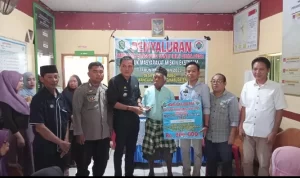 Kades Bontoparang Kembali Salurkan BLT-DD Tahap III Tahun 2023