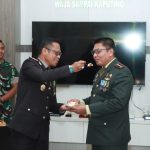 KAPOLRESTA dan Jajaranya  Berikan Kejutan ke Kodim 1007 Kota Banjarmasin dalam Rangka HUT TNI Ke – 78