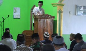Pj. Bupati Takalar Laksanakan Shalat Jum’at Bersama di Masjid Nurul Amin Dusun La’nyara