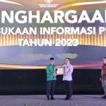 Risharyudi Tribowo Wakili DPP PKB Terima Penghargaan KIP Kategori Parpol Informatif