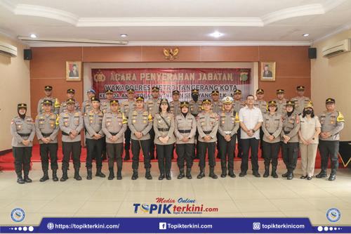 Berlangsung Khidmat, Kapolres Metro Tangerang Kota Pimpin Penyerahan Jabatan Wakapolres