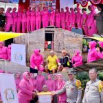 Bhayangkari Peduli, Ny. Rosana Priyo Utomo bersama Pengurus Berikan Bantuan Bagi Warga Lansia di Wiwirano