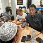 Menjelang Lebaran, Anggota DPR RI Komisi XI Syamsul Bahri Sempatkan Serap Aspirasi Masyarakat dari salah satu Tokoh Agama Hulu Sungai Serta Perwakilan dari Mahasiswa