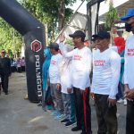 Sambut Hardiknas 2024, Pj Bupati Bersama Ketua TP PKK Takalar Ikut Gerak Jalan Santai