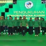 Ketum IKA UMI Zulkarnain Arie Melantik Ruksamin Sebagai Ketua IKA UMI Sultra