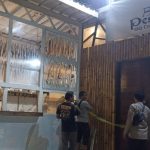 POLDA NTB Gerak Cepat Police Line TKP Restaurant Al Pascatore Yang di Duga Di Jarah Oleh Massa Dari  PT Carpedian