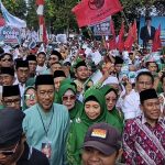 Ribuan Massa Iringi Pendaftaran Rohmi-Firin Ke KPU