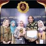 Membanggakan, Pj Bupati Diwakili Kadinkes Takalar Terima Penghargaan UHC Award