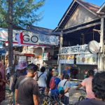 Ratusan Warga Gili Trawangan Kompak Menutup Ego Restaurant Sesuai Dengan Hasil Mediasi di Pemprov NTB