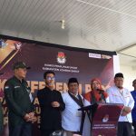 Lautan Massa Iringi Paket LAZADHA Daftar ke KPU Lombok Barat
