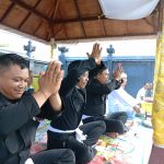 Hari Raya Kuningan, Petugas dan Warga Binaan Lapas Lombok Barat Laksanakan Persembahyangan Bersama