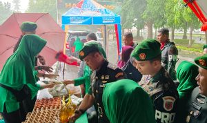 Puncak Rangkain Hari Juang TNI AD ke 79, Kodim Kodim 1426/Takalar Gelar Bazar Murah