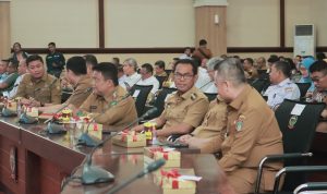 Pj. Bupati Takalar Hadiri Penyerahan DIPA dan Buku Alokasi Transfer ke Daerah Tahun 2025