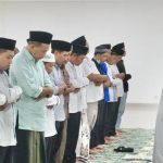 Ratusan Karyawan RSUD dr. R. Soedjono Selong Gelar Shalat Berjamaah dan Tasyakuran Bersama TGH Lalu Husnan Sayuthi, QH