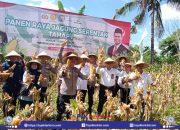 Dukung Program Swasembada Pangan, Wakapolda Sekda dan Kapolres Lotim Panen Raya