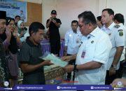 Jamin Kepastian Hukum, Pemkab Serahkan Sertifikat Tanah Untuk Rakyat Takalar