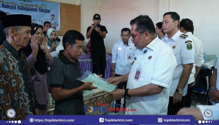 Jamin Kepastian Hukum, Pemkab Serahkan Sertifikat Tanah Untuk Rakyat Takalar